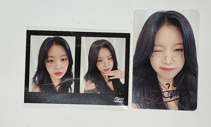 Soojin "RIZZ" - Hand Autographed(Signed) Photocard, 2 Cut Photo [24.6.4]