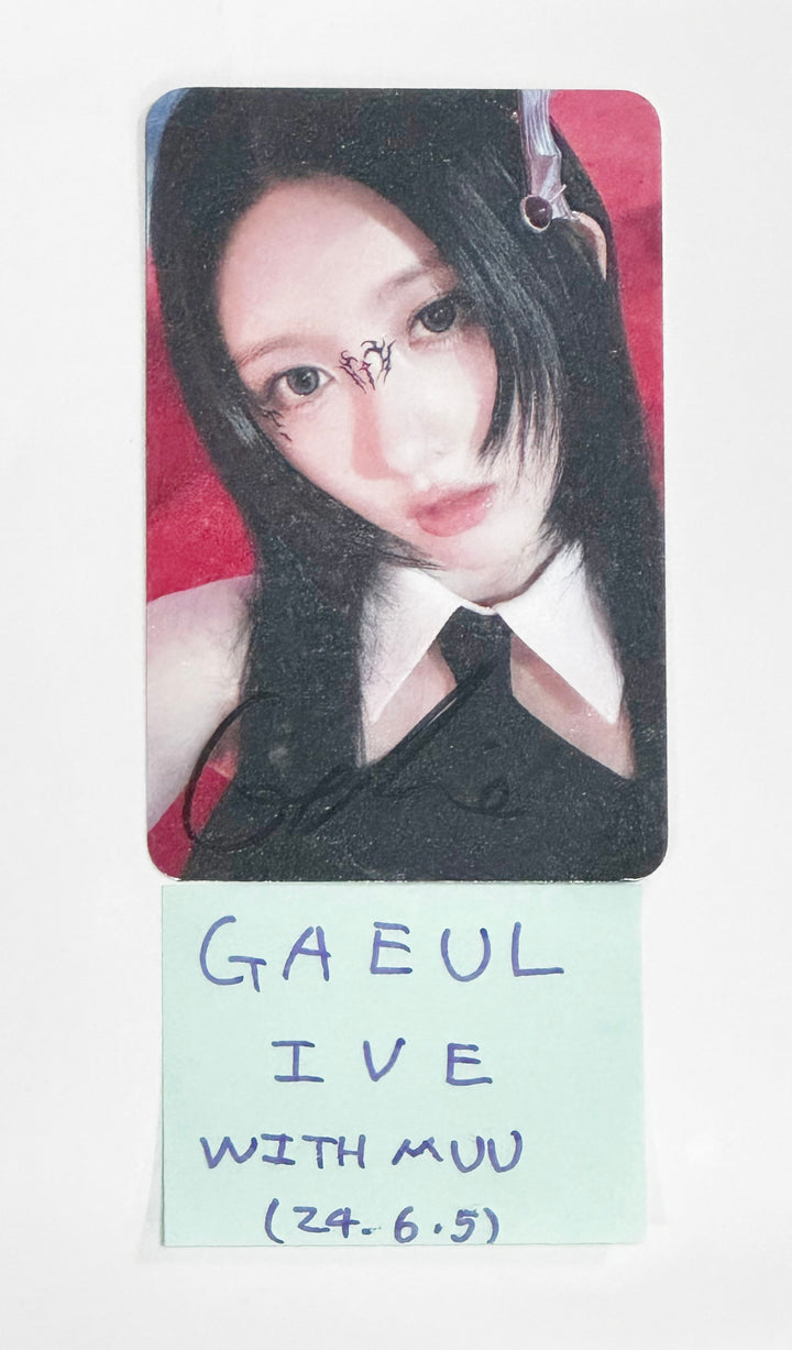 Gaeul (Of IVE) "IVE Switch" - Hand Autographed(Signed) Photocard [24.6.5]