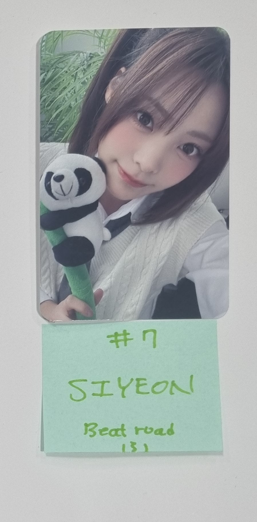 QWER "MANITO" - Beat Road Fansign Event Photocard Round 2 [24.6.11]