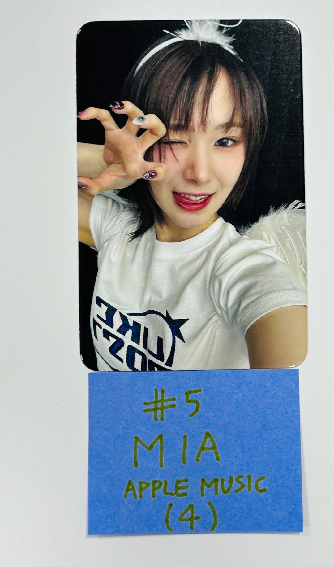 Everglow "ZOMBIE " - Apple Music Lucky Draw Event Photocard [24.6.13]