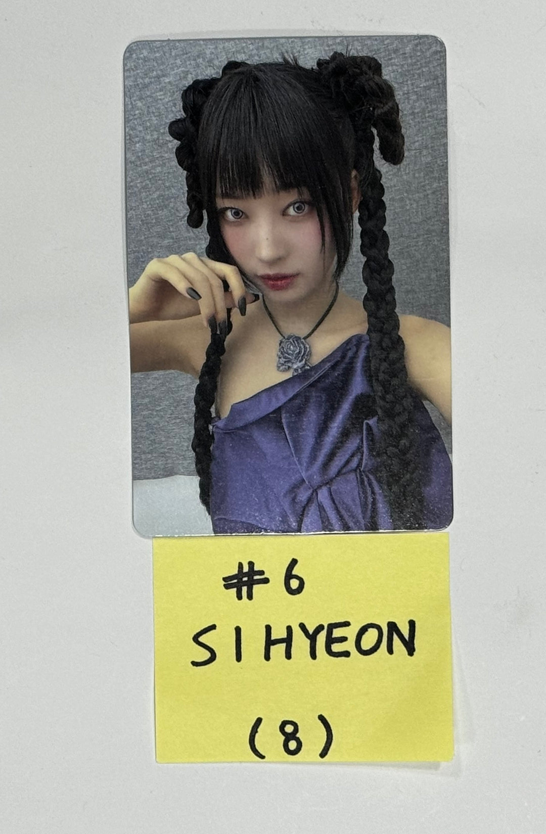 Everglow "ZOMBIE" - Official Photocard, Postcard [24.6.14] - HALLYUSUPERSTORE