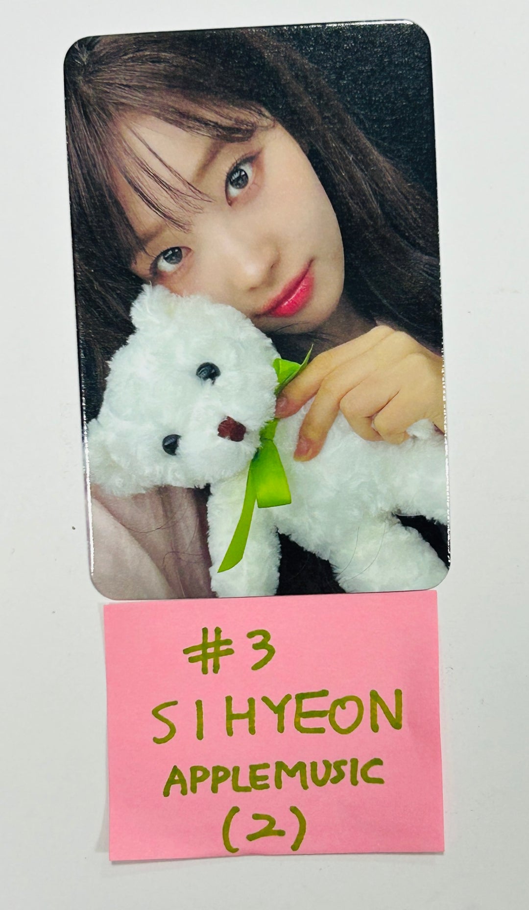 Everglow "ZOMBIE " - Apple Music Fansign Event Photocard [24.6.20]