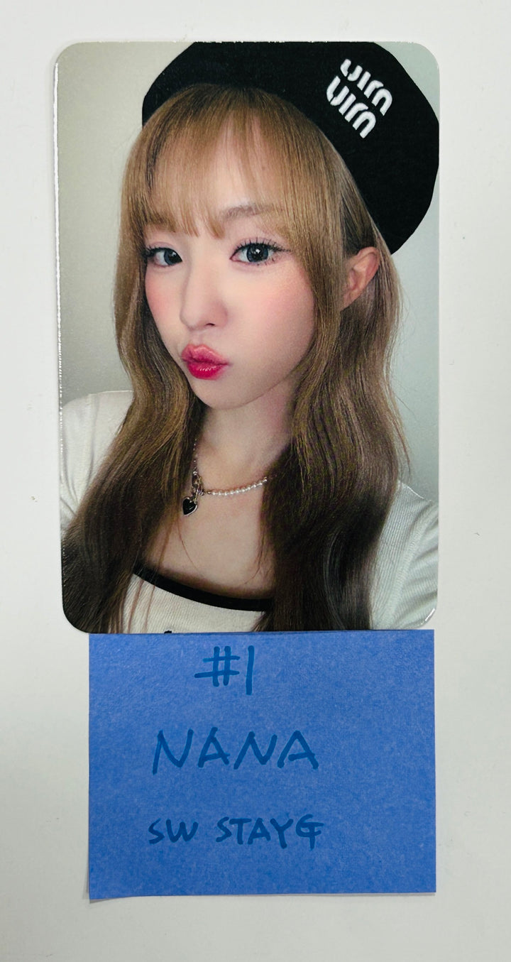 Wooah "Unframed" - Soundwave Fansign Event Photocard [StayG Ver.] [24.7.1]