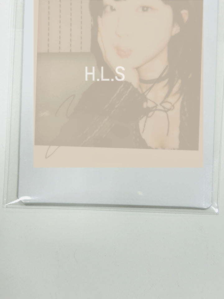 Loossemble "One of a Kind" - Hand Autographed(Signed) Polaroid [24.7.1] - HALLYUSUPERSTORE