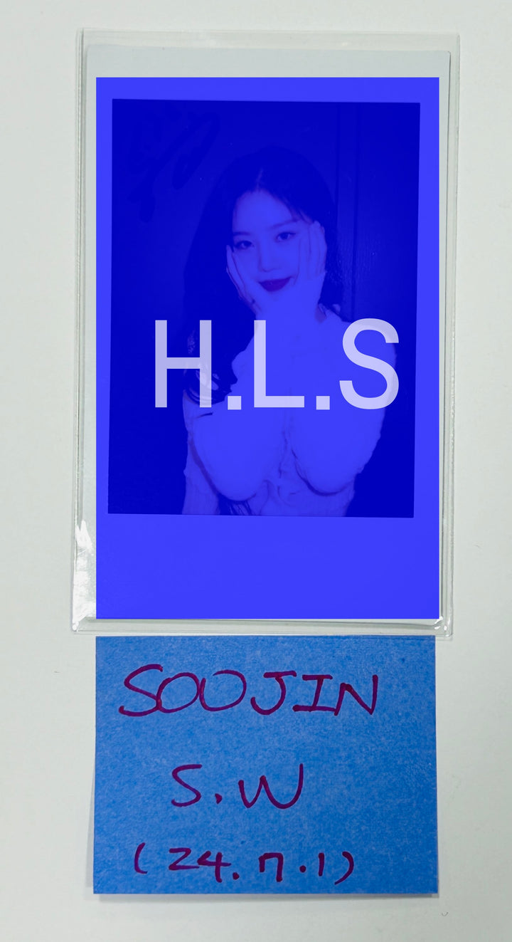 Soojin "RIZZ" - Hand Autographed(Signed) Polaroid [24.7.1] - HALLYUSUPERSTORE