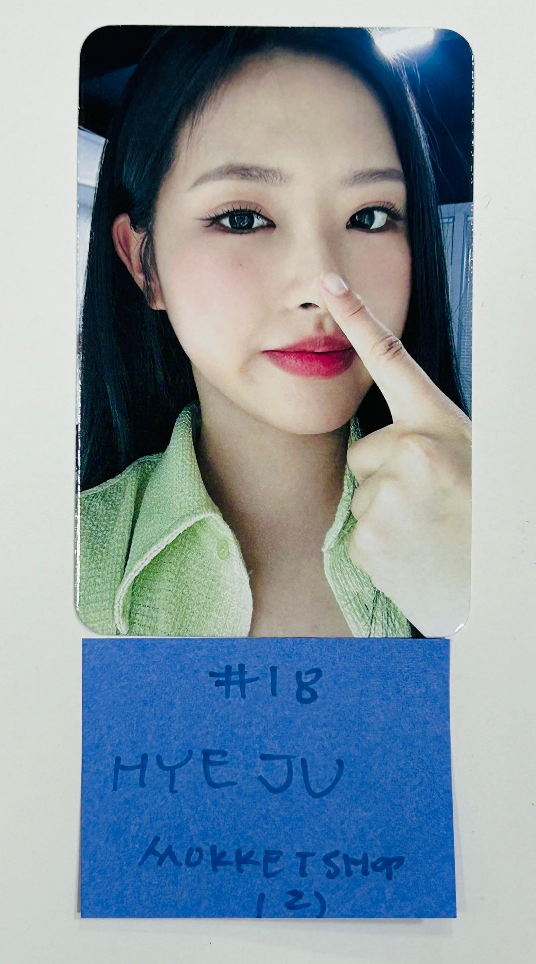 Loossemble "One of a Kind" - Mokket Shop Fansign Event Photocard Round 2 [24.7.1] - HALLYUSUPERSTORE