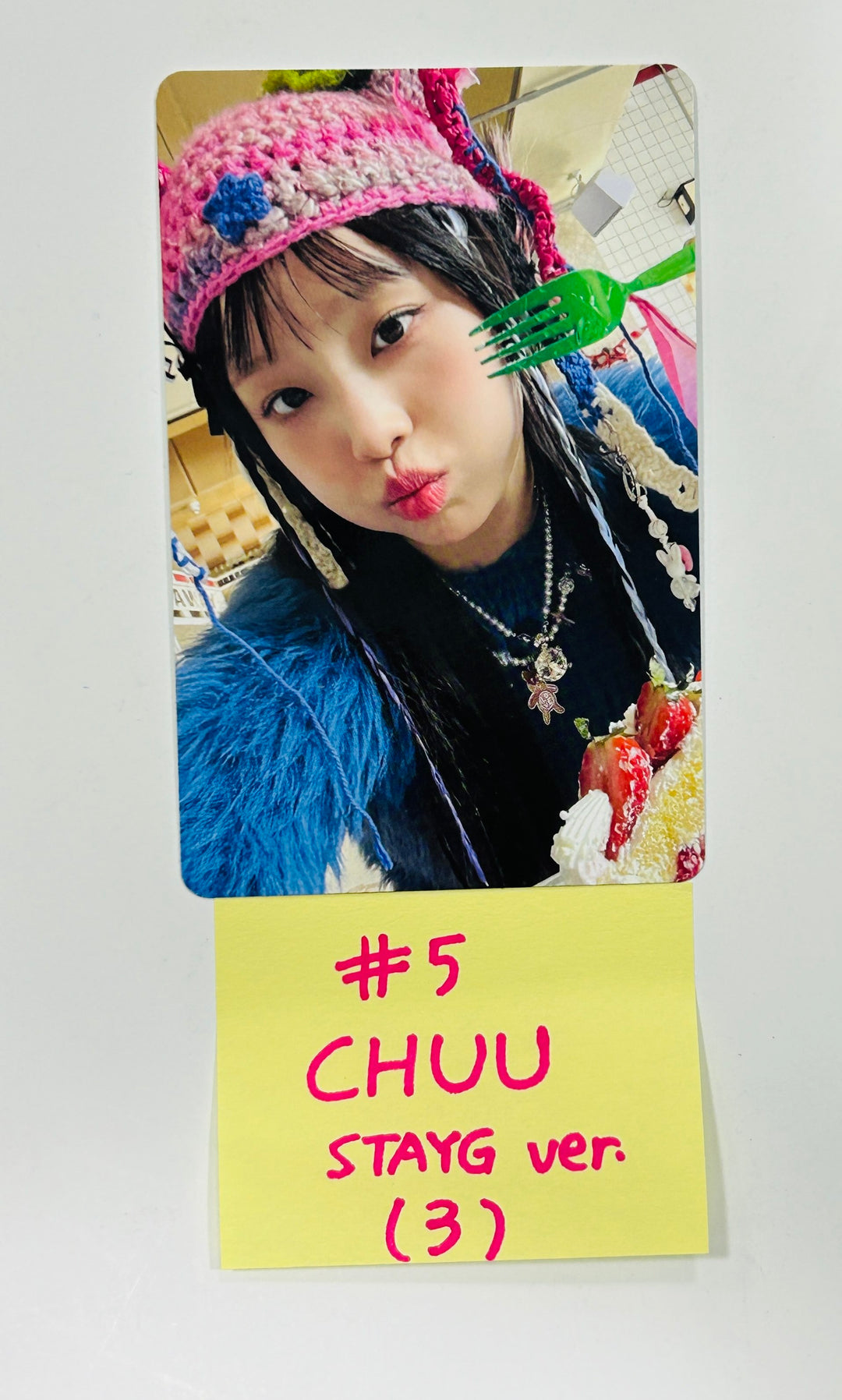 CHUU "Strawberry Rush" - Official Photocard (STAYG Album Ver.) [24.7.1]