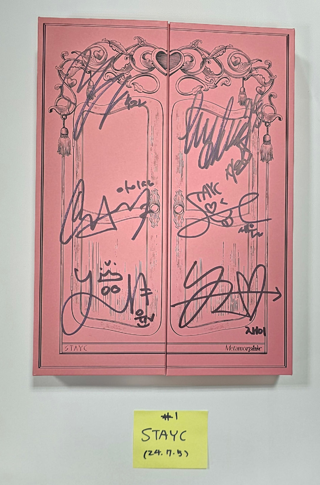 STAYC "Metamorphic"- Hand Autographed(Signed) Promo Album [24.7.5] - HALLYUSUPERSTORE