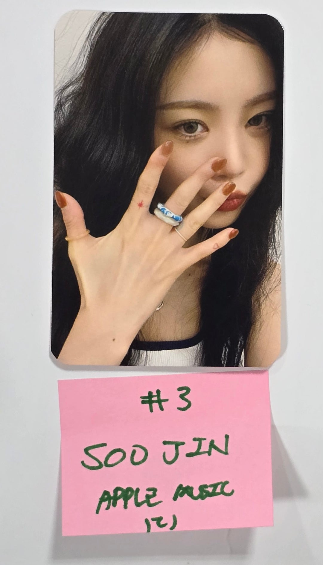 Soojin "RIZZ" - Apple Music Fansign Event Photocard [24.7.5] - HALLYUSUPERSTORE