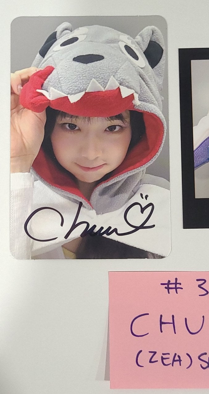 CHUU "Strawberry Rush" - Hand Autographed(Signed) Polaroid, Photocard + 2 Cut Photo [24.7.10] - HALLYUSUPERSTORE