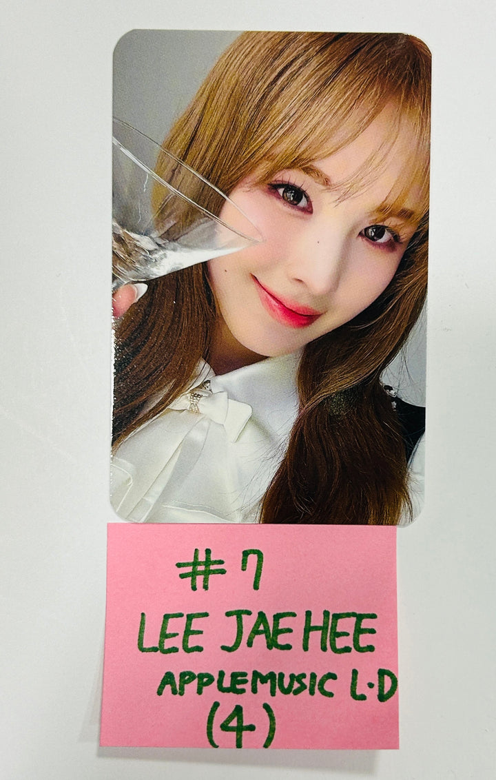 Weeekly "Bliss " - Apple Music Lucky Draw Event Photocard [24.7.10] - HALLYUSUPERSTORE