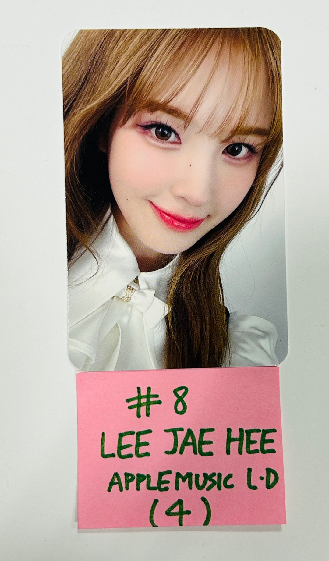 Weeekly "Bliss " - Apple Music Lucky Draw Event Photocard [24.7.10]