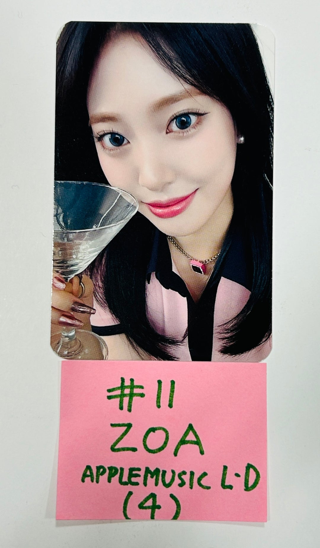 Weeekly "Bliss " - Apple Music Lucky Draw Event Photocard [24.7.10] - HALLYUSUPERSTORE