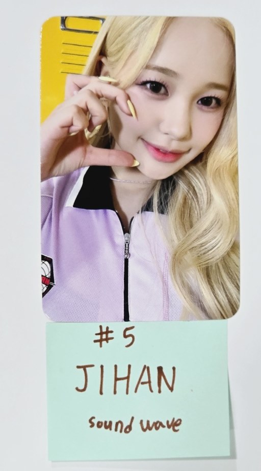 Weeekly "Bliss " - Soundwave Pre-Order Benefit Photocard [24.7.11]