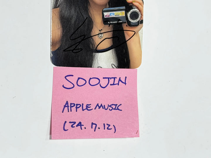 Soojin "RIZZ" - Hand Autographed(Signed) Photocard [24.7.12] - HALLYUSUPERSTORE