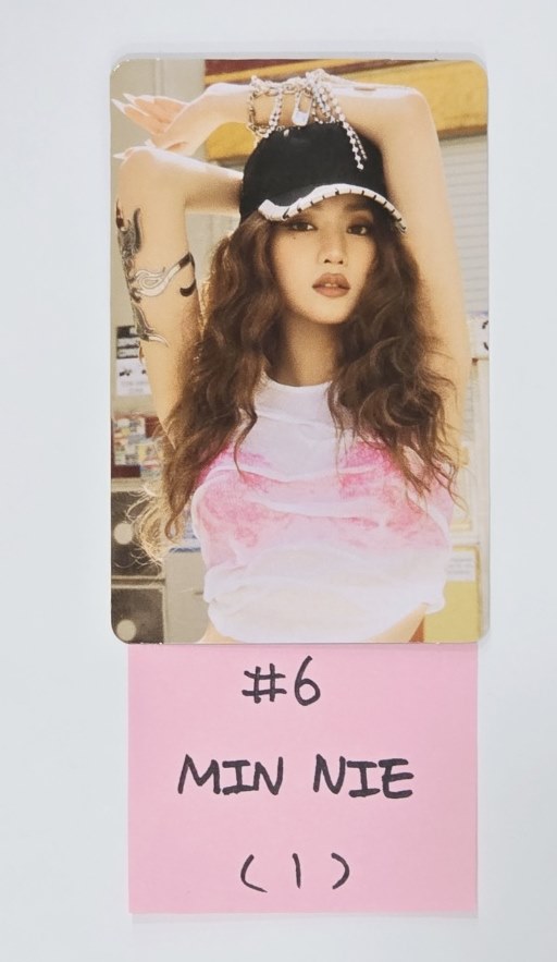 (G)I-DLE KLAXON - POP-UP Store Official Random Photocard [24.7.12] - HALLYUSUPERSTORE