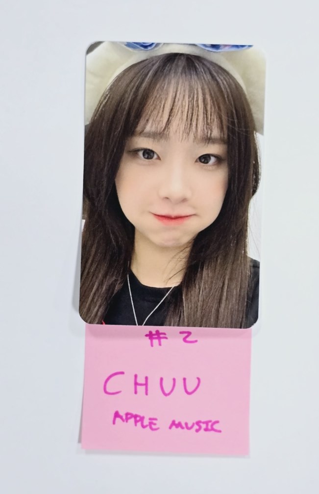 CHUU "Strawberry Rush" - Apple Music Fansign Event Photocard (STAYG Album Ver.) [24.7.17] - HALLYUSUPERSTORE