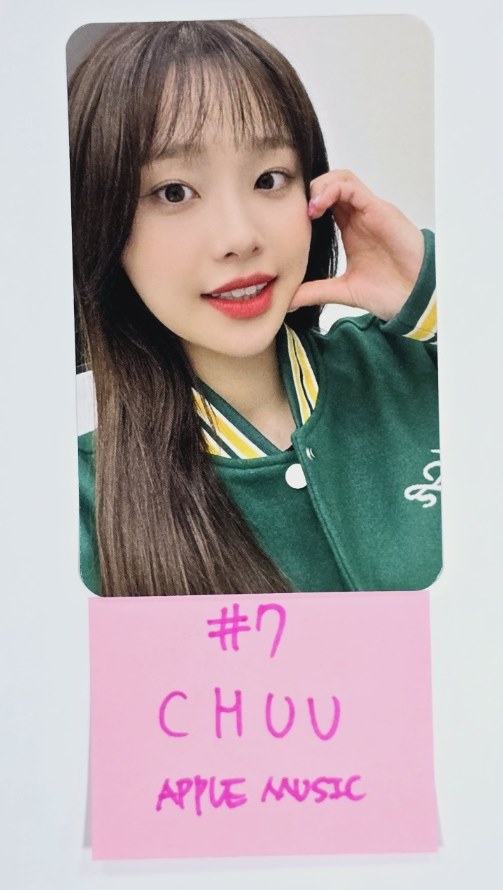 CHUU "Strawberry Rush" - Apple Music Fansign Event Photocard (STAYG Album Ver.) [24.7.17] - HALLYUSUPERSTORE