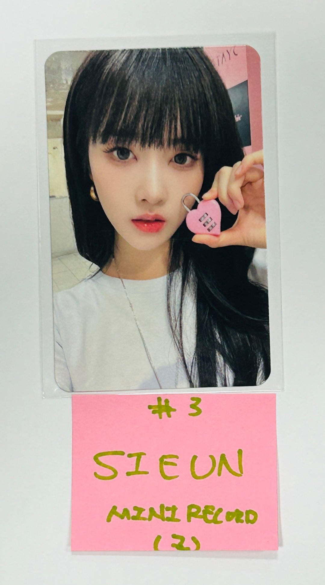 STAYC "Metamorphic" - Mini Record Fansign Event Photocard [Platform Ver.] [24.7.22] - HALLYUSUPERSTORE