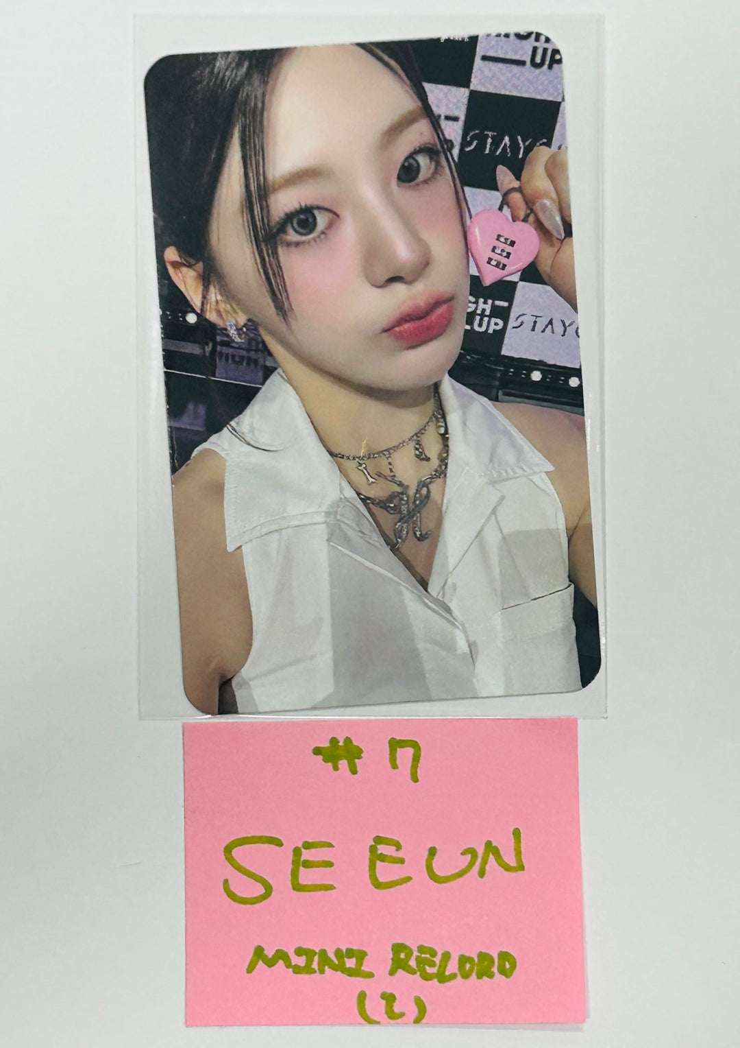 STAYC "Metamorphic" - Mini Record Fansign Event Photocard [Platform Ver.] [24.7.22] - HALLYUSUPERSTORE