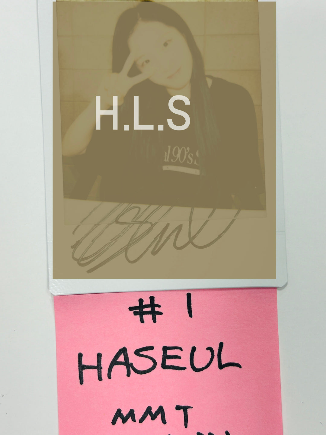 Haseul (of Artms) "DALL" - Hand Autographed(Signed) Polaroid, Photocard [24.7.22] - HALLYUSUPERSTORE