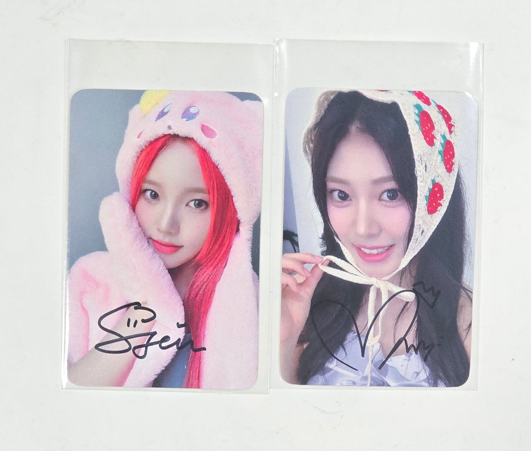 Weeekly "Bliss " - Hand Autographed(Signed) Photocard [24.7.24] - HALLYUSUPERSTORE