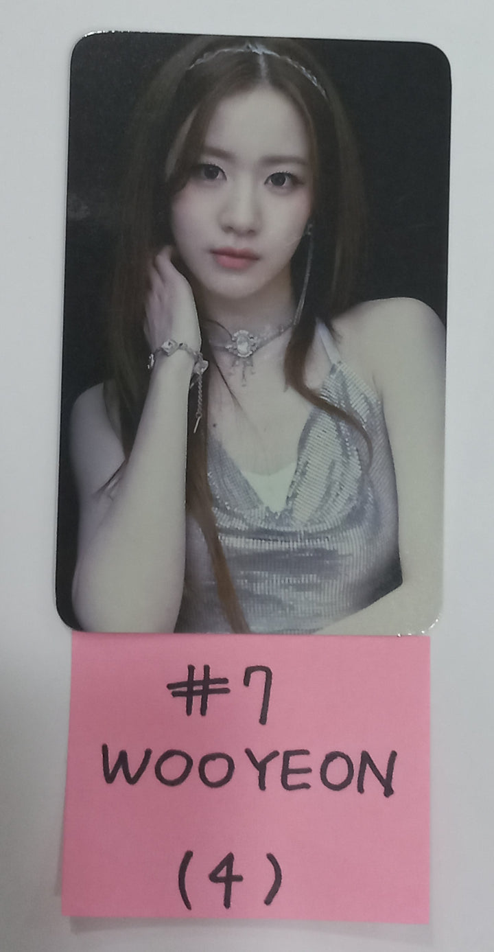 Wooah "WooAh-Land" - Trading Photocard [24.7.30] - HALLYUSUPERSTORE