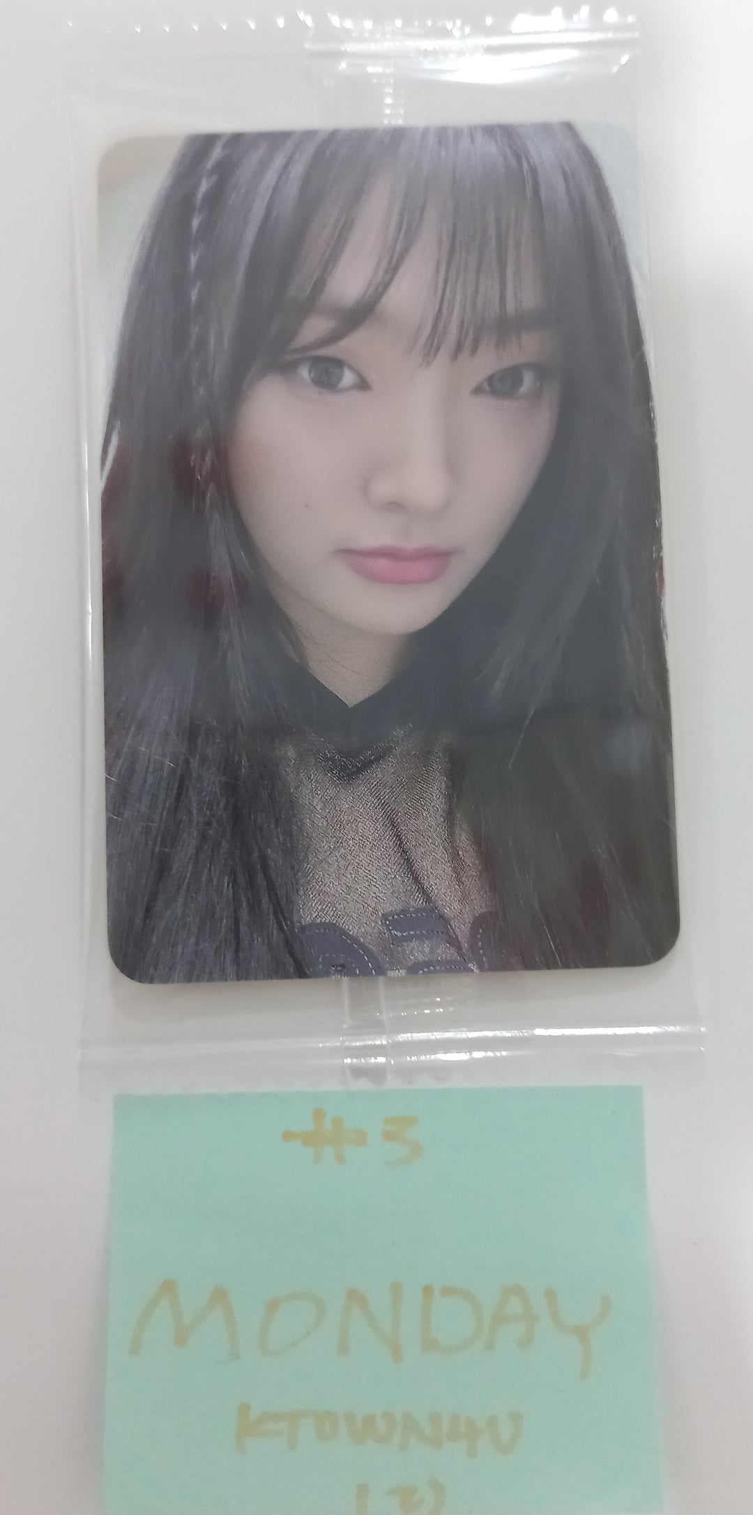 Weeekly "Bliss " - Ktown4U Fansign Event Photocard [24.8.1] - HALLYUSUPERSTORE