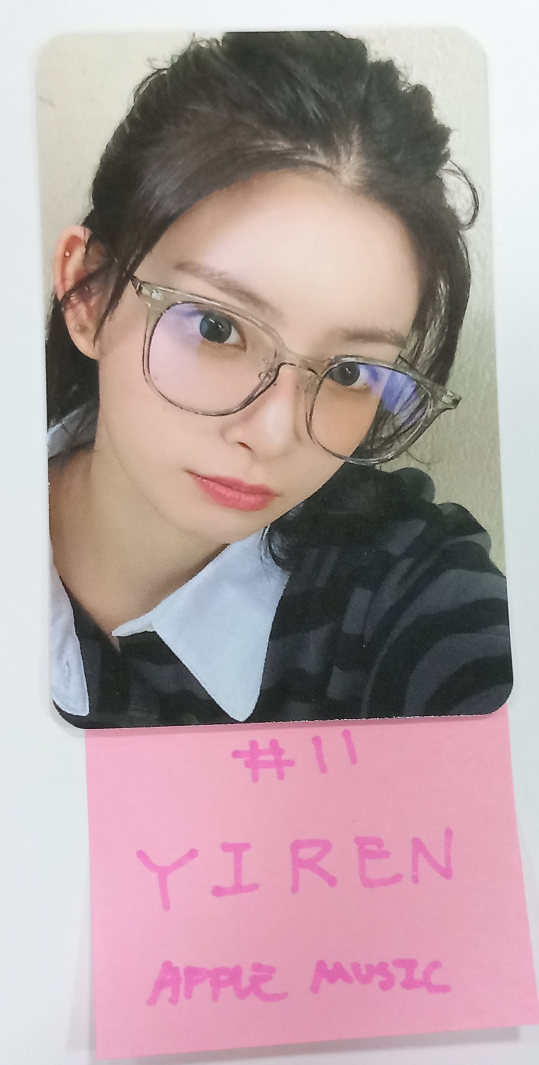 Everglow "ZOMBIE " - Apple Music Fansign Event Photocard Round 5 [24.8.2] - HALLYUSUPERSTORE