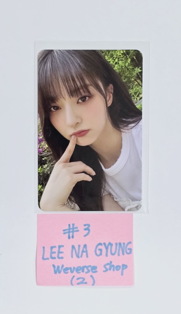 Fromis_9 2024 PhotoBook "From Summer" - Weverse Shop Pre-Order Benefit Photocard [24.8.7] - HALLYUSUPERSTORE