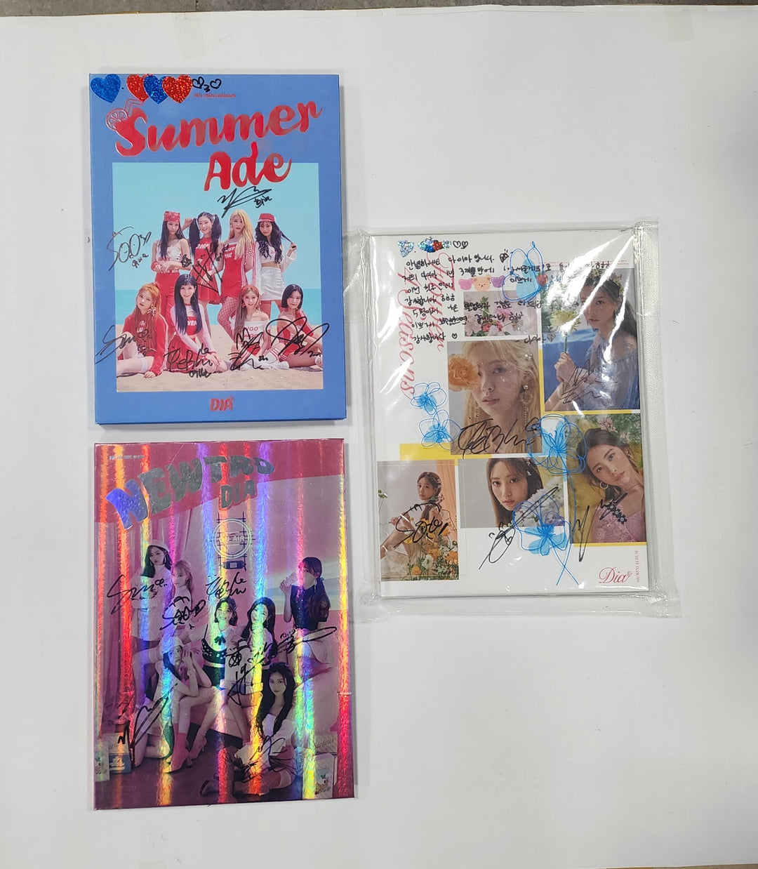 DIA - Hand Autographed(Signed) Promo Album [24.8.8] - HALLYUSUPERSTORE