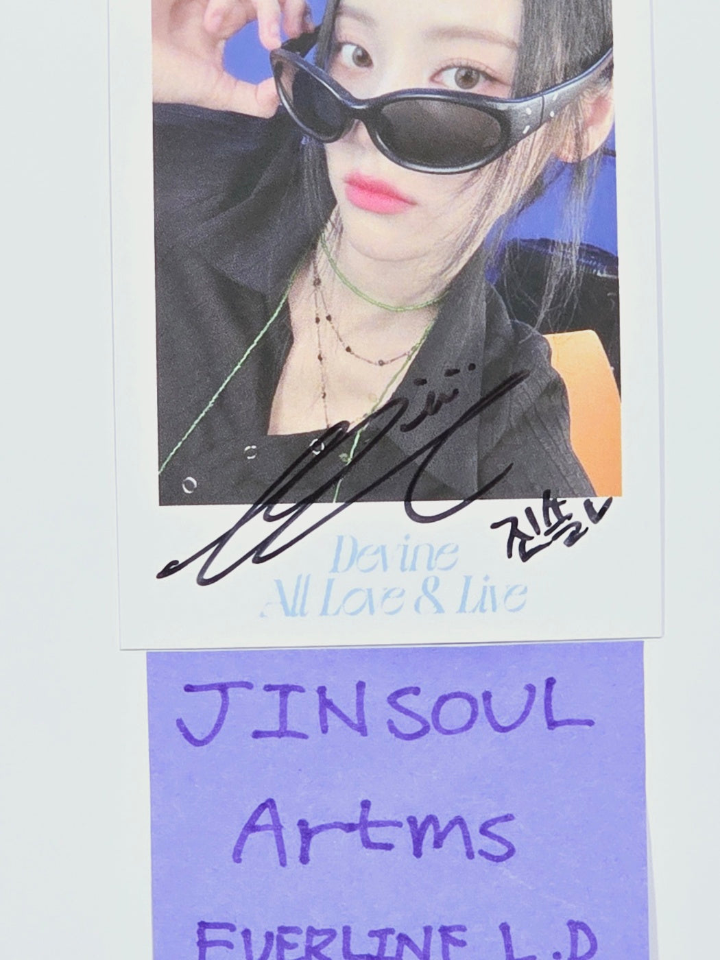 Jinsoul (of Artms) "DALL" - Hand Autographed(Signed) Photocard [24.8.13] - HALLYUSUPERSTORE