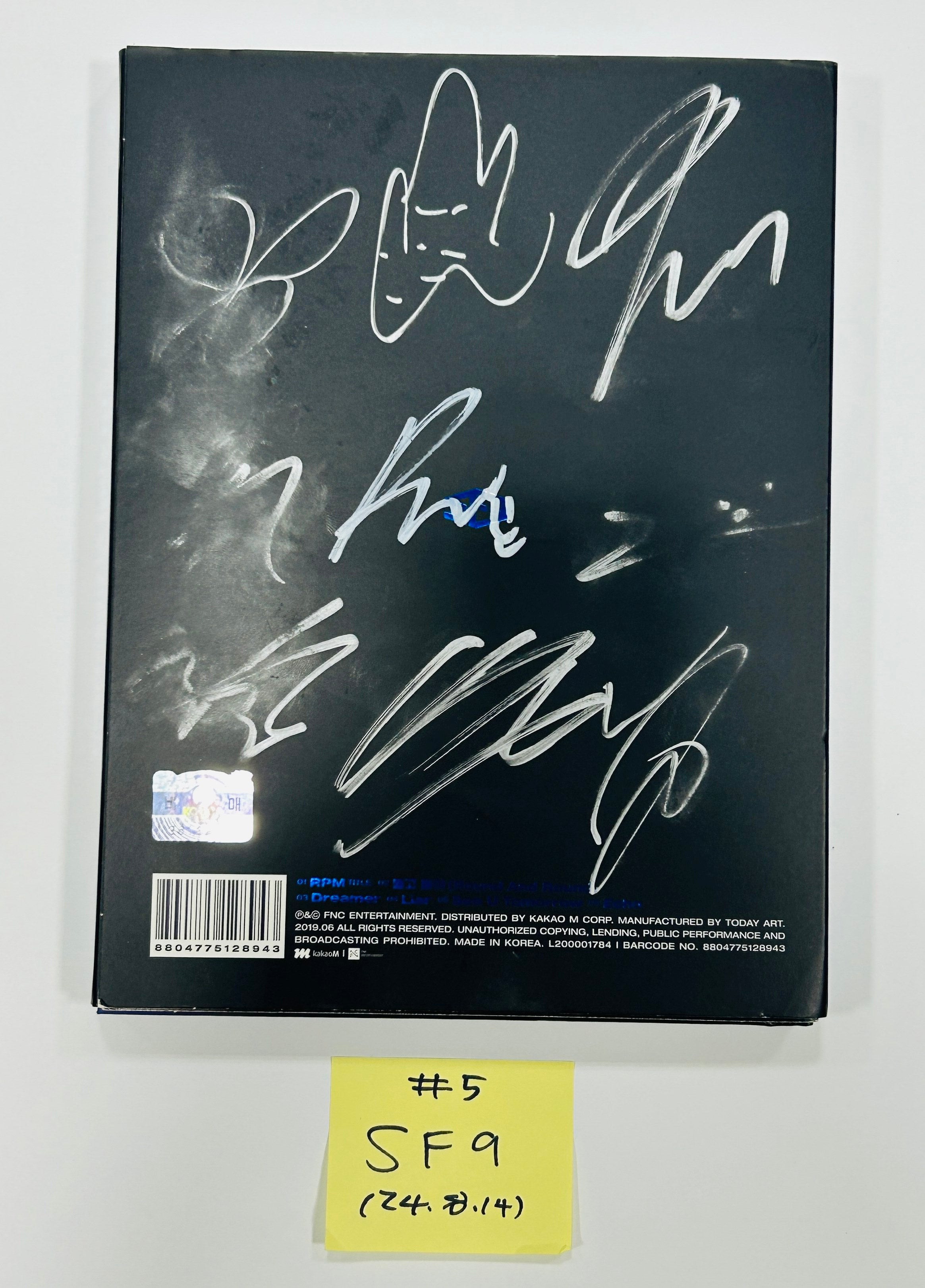 SF9 - Hand Autographed(Signed) Promo Album [24.8.14