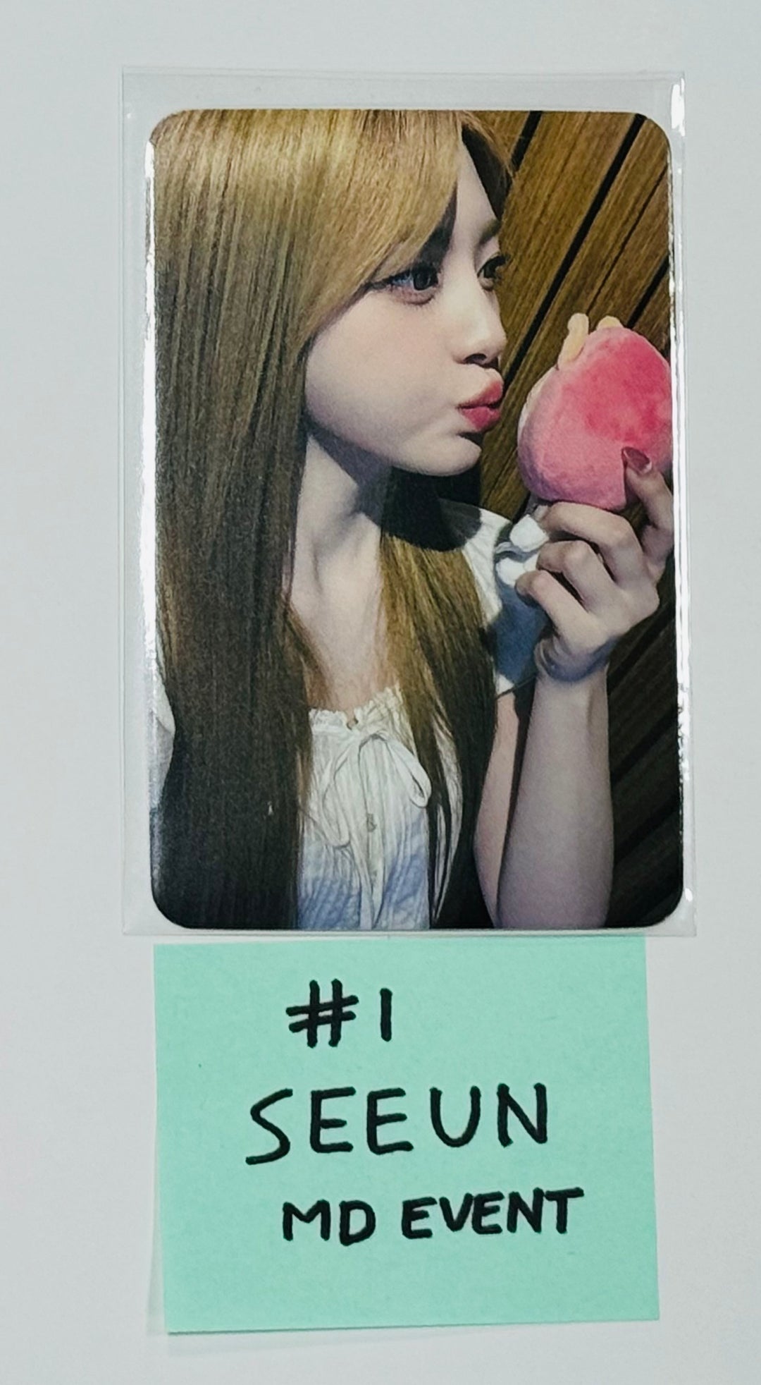 Seeun (Of StayC) "SEEUN Birthday" - Official MD Special Gift Event Photocard [24.8.19] - HALLYUSUPERSTORE