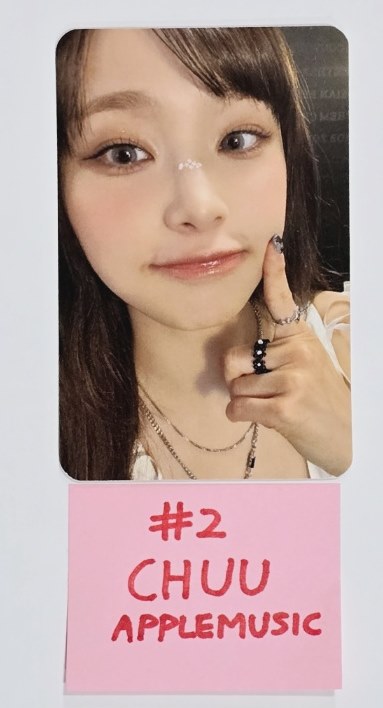 CHUU "Strawberry Rush" - Apple Music Fansign Event Photocard Round 2 (STAYG Album Ver.) [24.8.21]