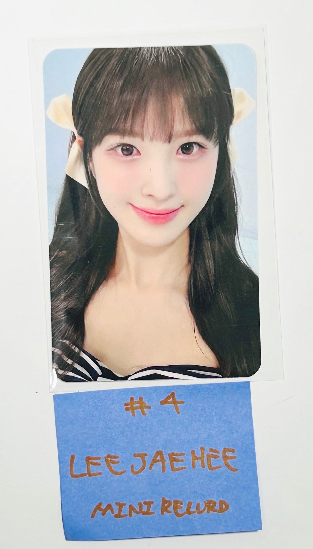 Weeekly "Bliss" - Mini Record Fansign Event Photocard Round 4 [Platform Ver.] [24.8.22] - HALLYUSUPERSTORE