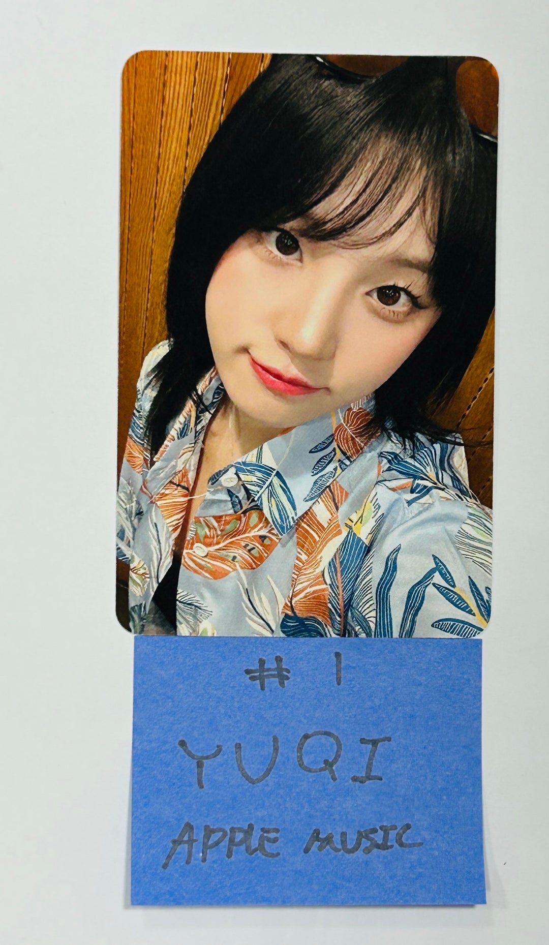 YUQI "YUQ1" - Apple Music Fansign Event Photocard [24.8.22]