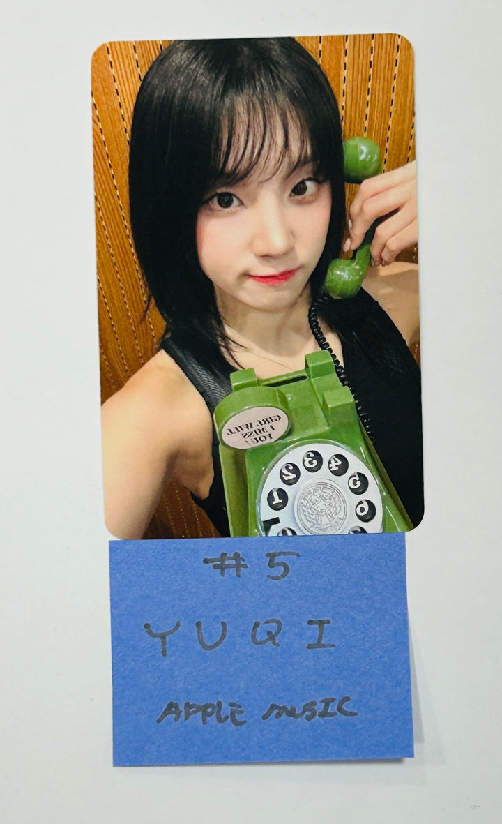 YUQI "YUQ1" - Apple Music Fansign Event Photocard [24.8.22]