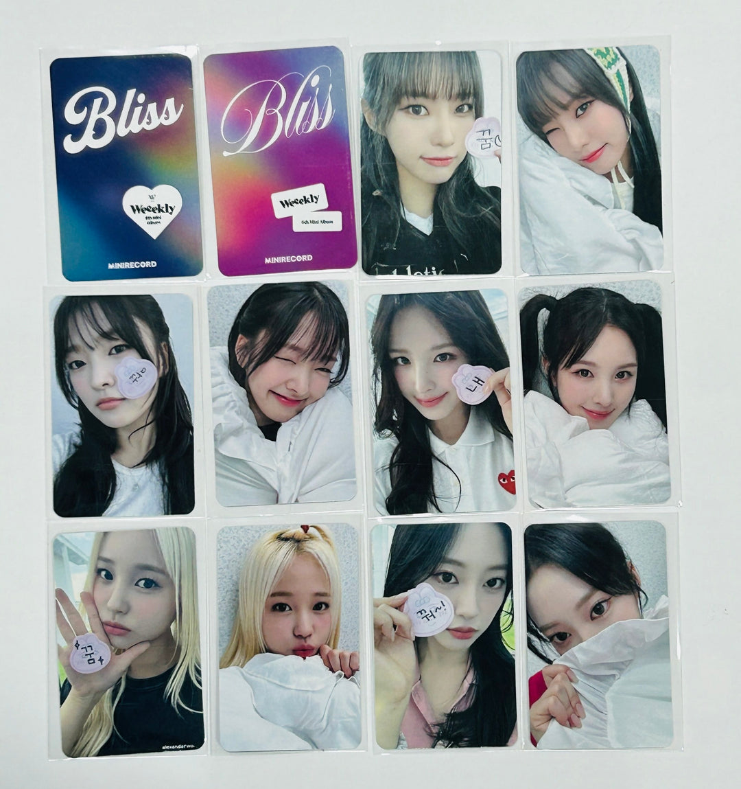 Weeekly "Bliss" - Mini Record Fansign Event Photocard Round 5 [Platform Ver.] [24.8.23] - HALLYUSUPERSTORE