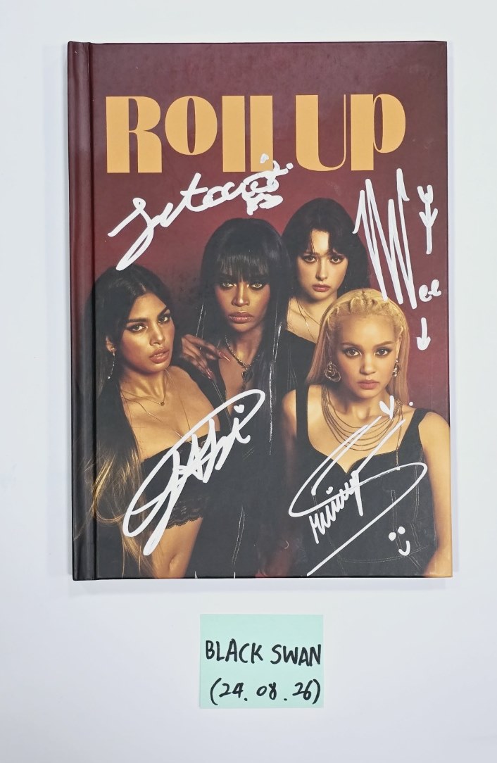 BLACKSWAN "Roll Up" - Hand Autographed(Signed) Album [24.8.26] - HALLYUSUPERSTORE