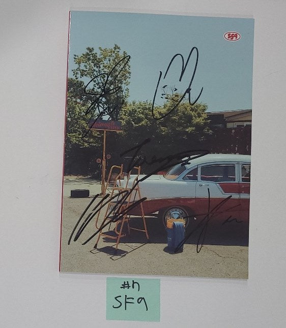 Fromis_9 "SuperSonic", NMIXX "Fe3O4: STICK OUT",TAEMIN "ETERNAL", SF9 "FANTASY" - Hand Autographed Promo Album [24.8.26] - HALLYUSUPERSTORE