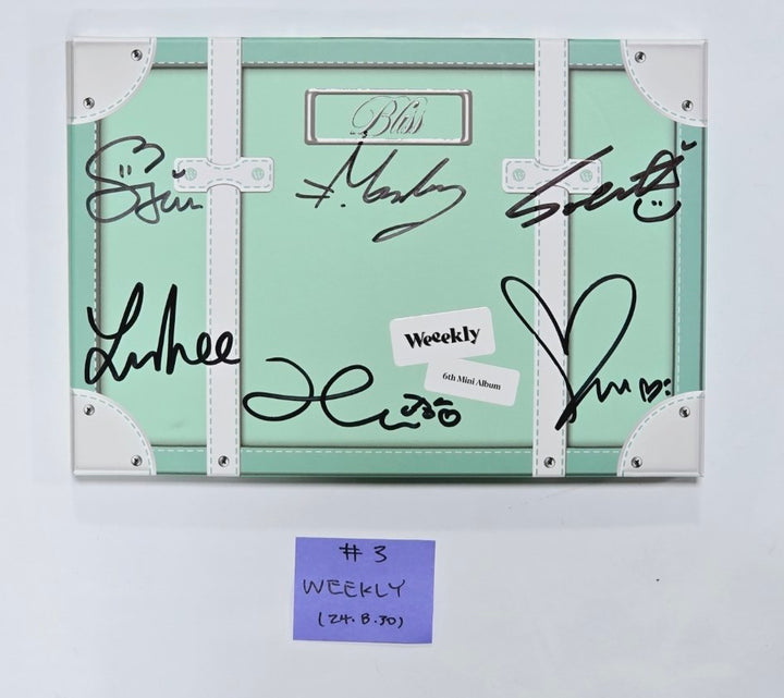 Weeekly "Bliss " - Hand Autographed(Signed)  Album [24.8.30] - HALLYUSUPERSTORE