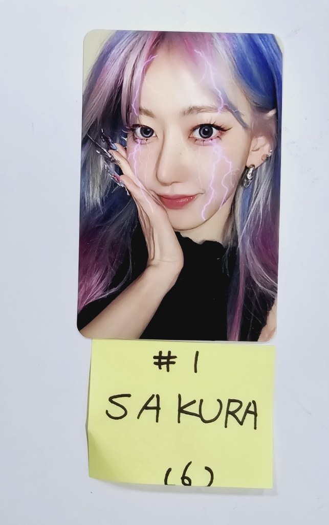 LE SSERAFIM "CRAZY" - Official Photocard [24.8.30] - HALLYUSUPERSTORE