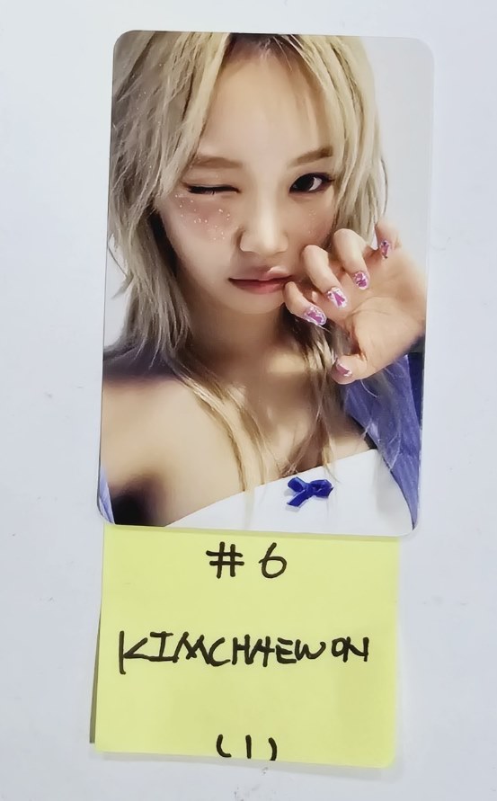 LE SSERAFIM "CRAZY" - Official Photocard [24.8.30] - HALLYUSUPERSTORE