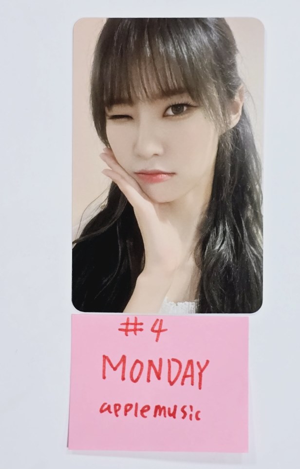 Weeekly "Bliss " - Apple Music Fansign Event Photocard Round 4 [24.9.3] - HALLYUSUPERSTORE