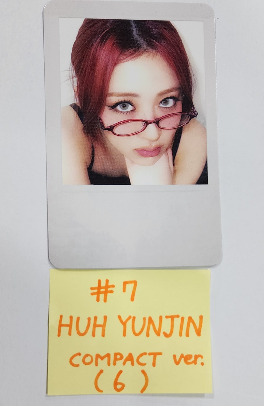 LE SSERAFIM "CRAZY" - Official Photocard [Compact Ver.] [24.9.3] - HALLYUSUPERSTORE