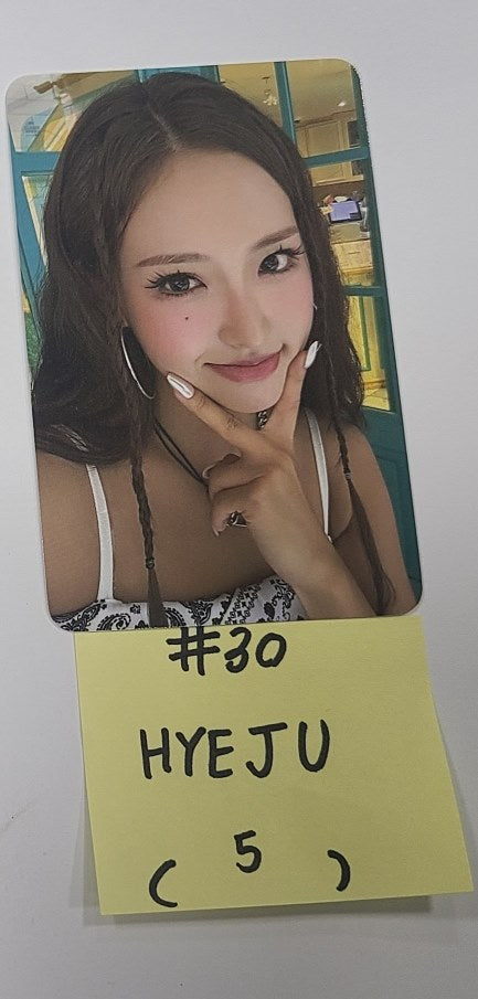 Loossemble "TTYL" - Official Photocard [24.9.6] - HALLYUSUPERSTORE