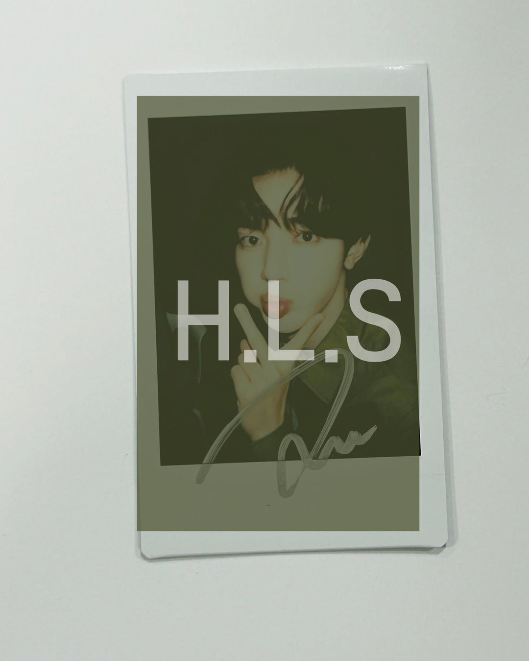 Zhang Hao (Of ZEROBASEONE(ZB1)) "CINEMA PARADISE" - Hand Autographed(Signed) Album & Polaroid [24.9.9] - HALLYUSUPERSTORE