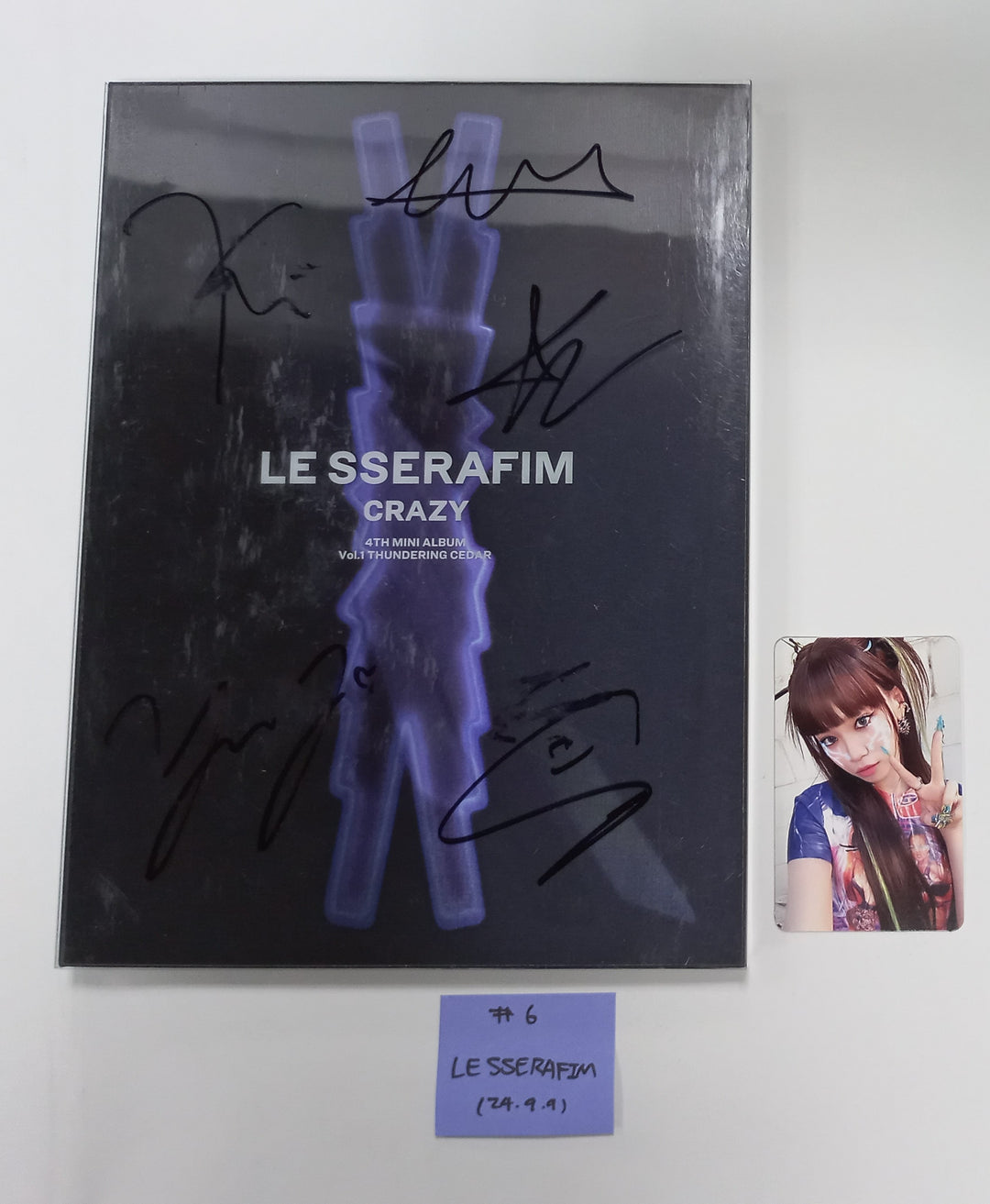 LE SSERAFIM "CRAZY" - Hand Autographed(Signed) Promo Album [24.9.9] - HALLYUSUPERSTORE