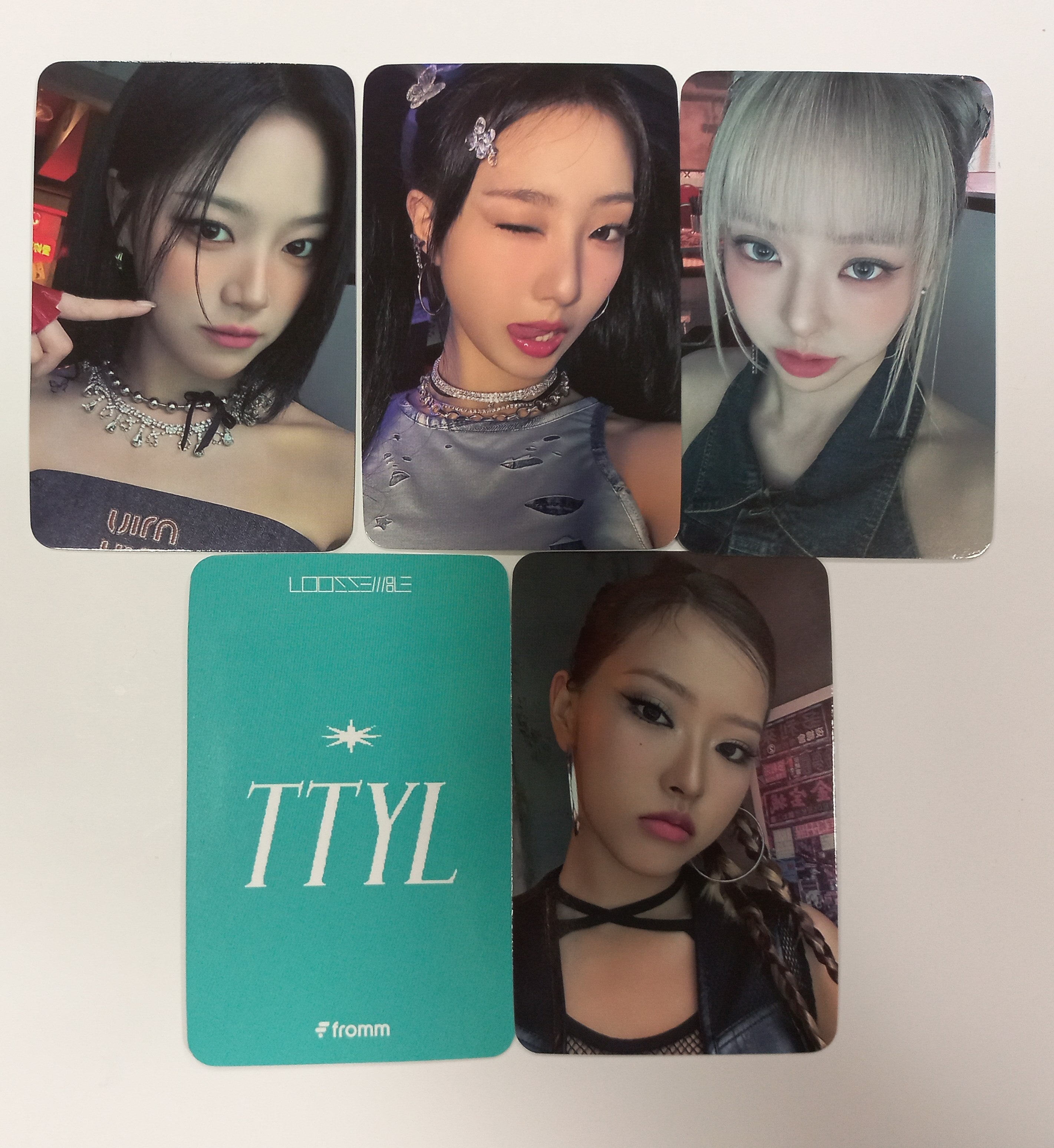 loossemble 루셈블 ルッセンブル fromm Special card LOOSSEMBLE 2024 SEASON'S GREETINGS OFFICIAL FROMM POB PHOTO